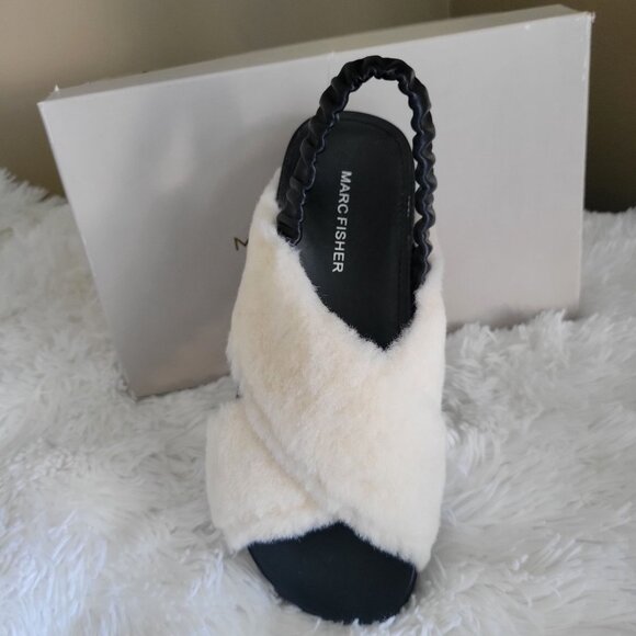 Marc Fisher Women's Faux Fur Cross Band Slide Sandals Rubber Sole 7M - Picture 5 of 8